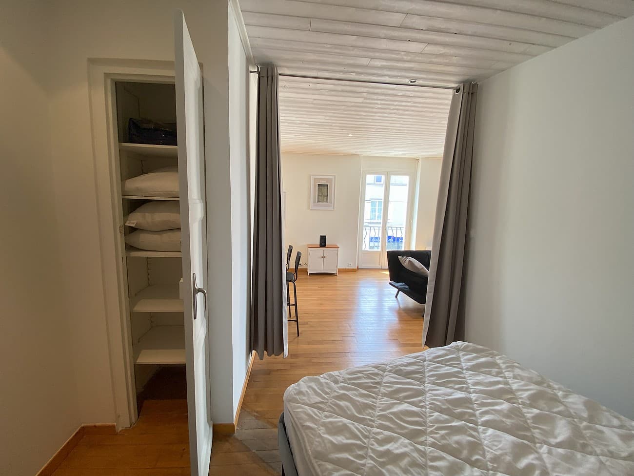 cerizay-gite-le-logis-des-halles-chambre1