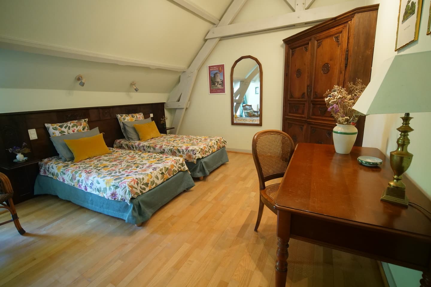 chambre deux lit simples michel de montaigne