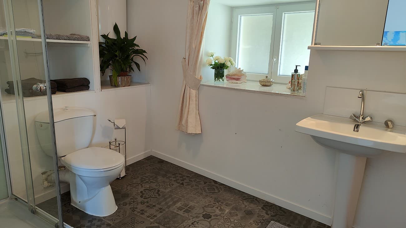 chanteloup-gite-lavender-cottage-salle-de-bain