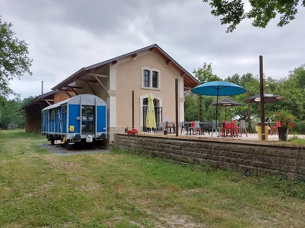 clesse-la-table-de-la-gare
