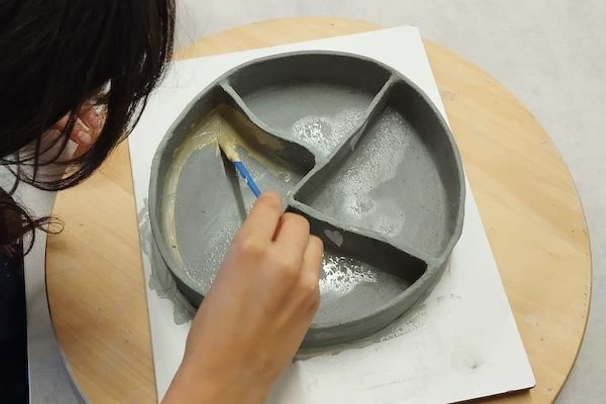Cours enfant extrascolaire poterie
