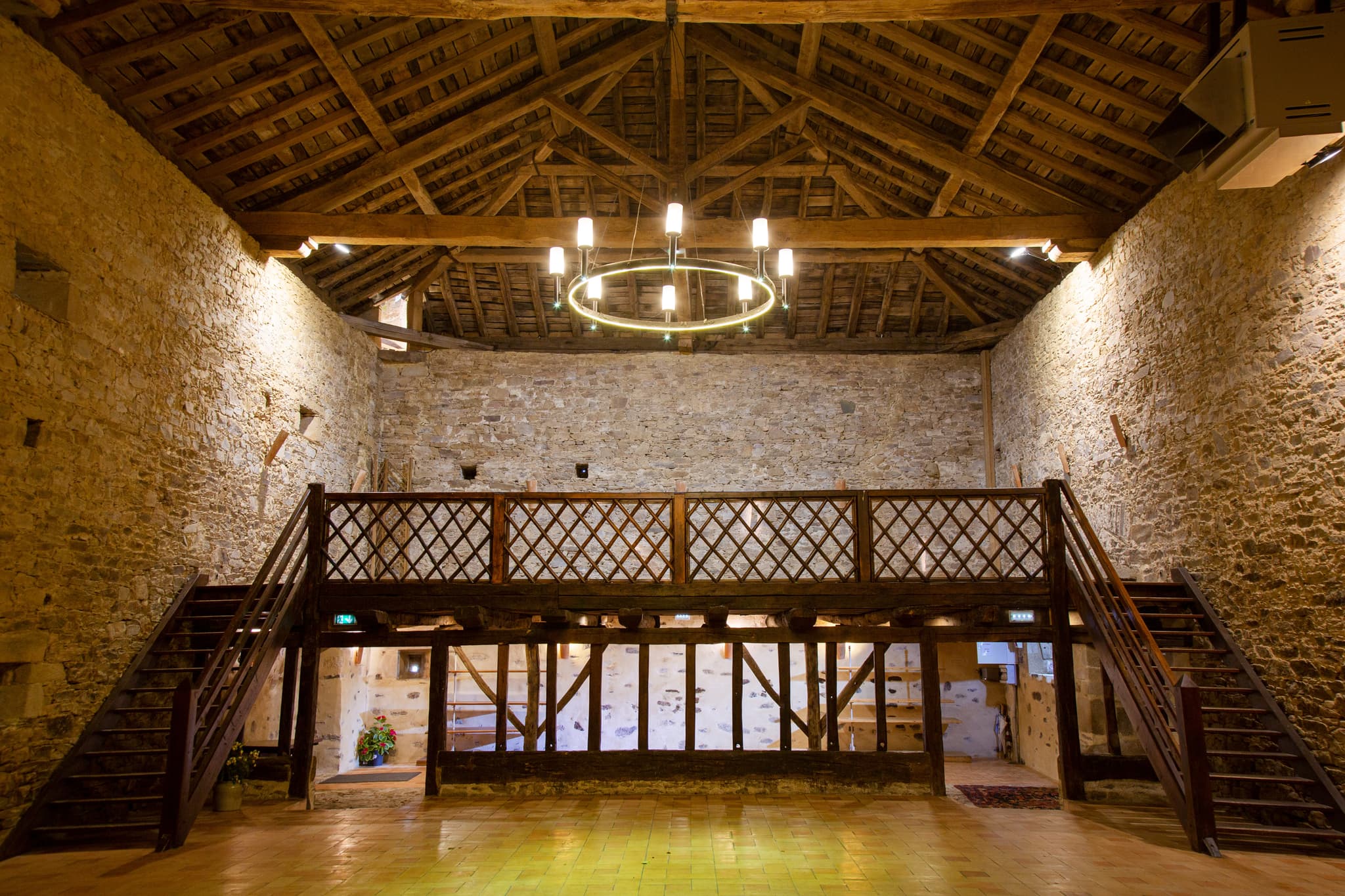 Grange médiévale du Château de Brie