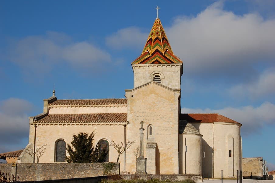 eglise-saint-pierre-cars-800x600-clocher
