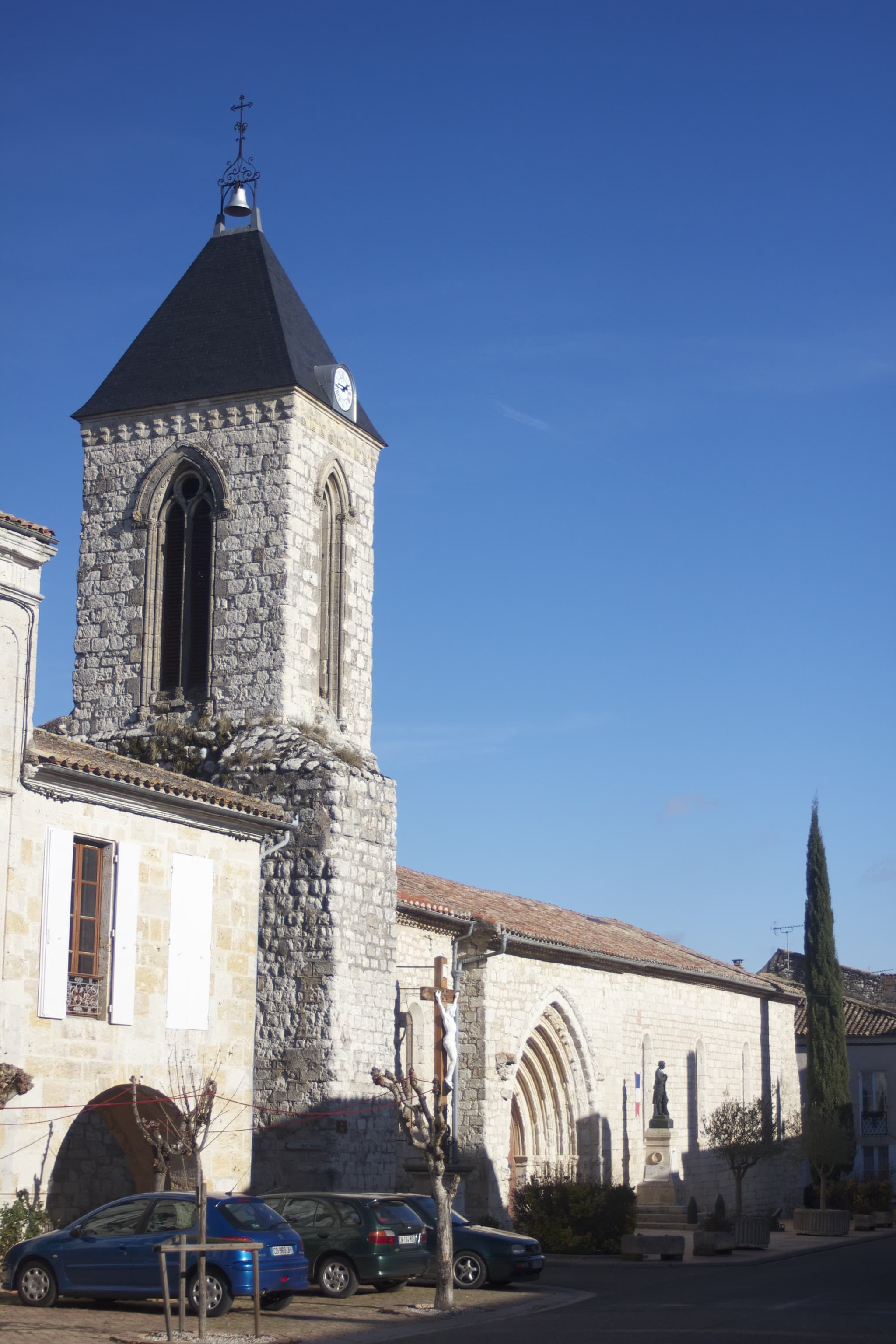 eglise-voitures-puymirol-ot-paps