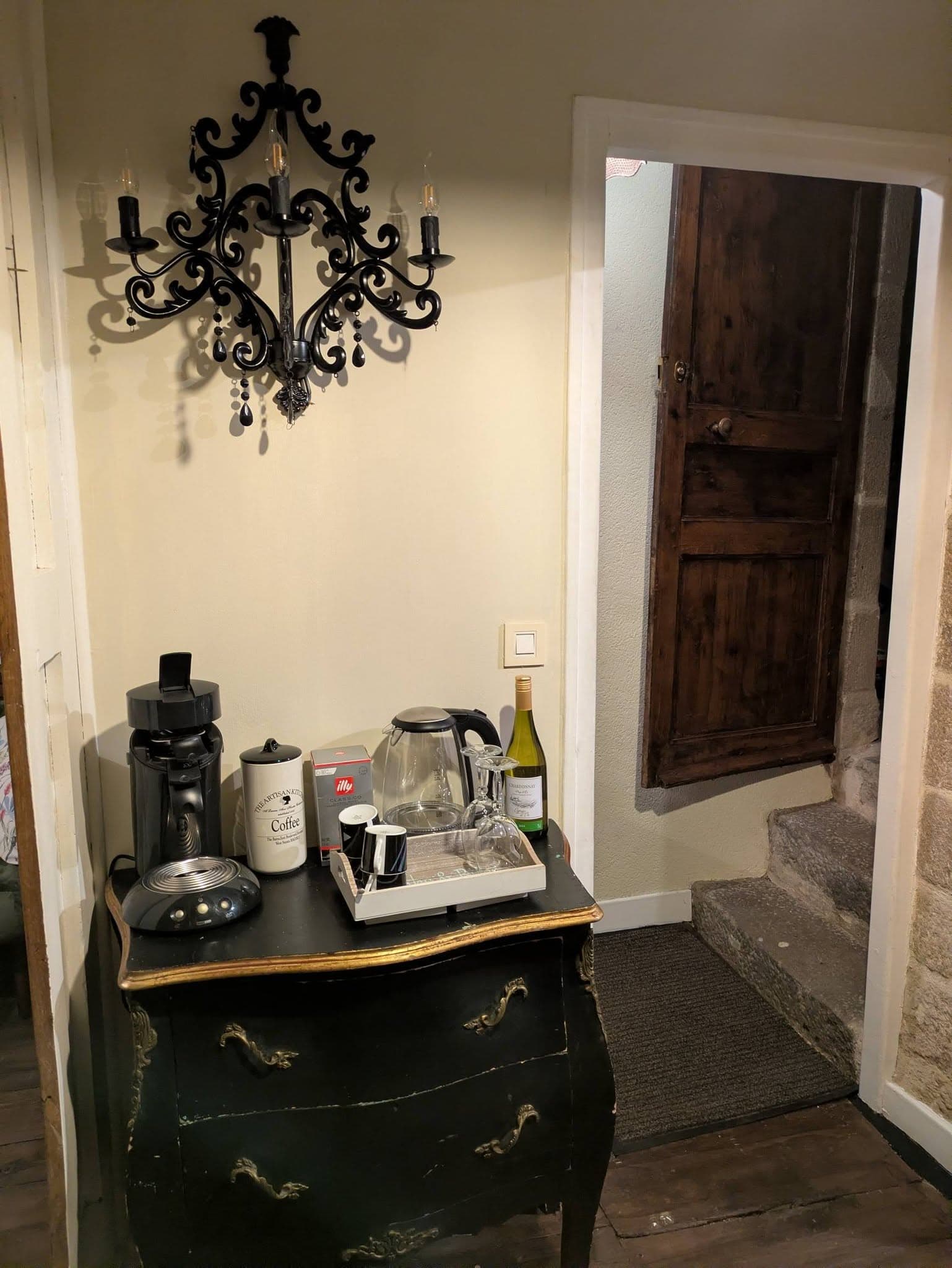Entrée de la chambre "fleurie"