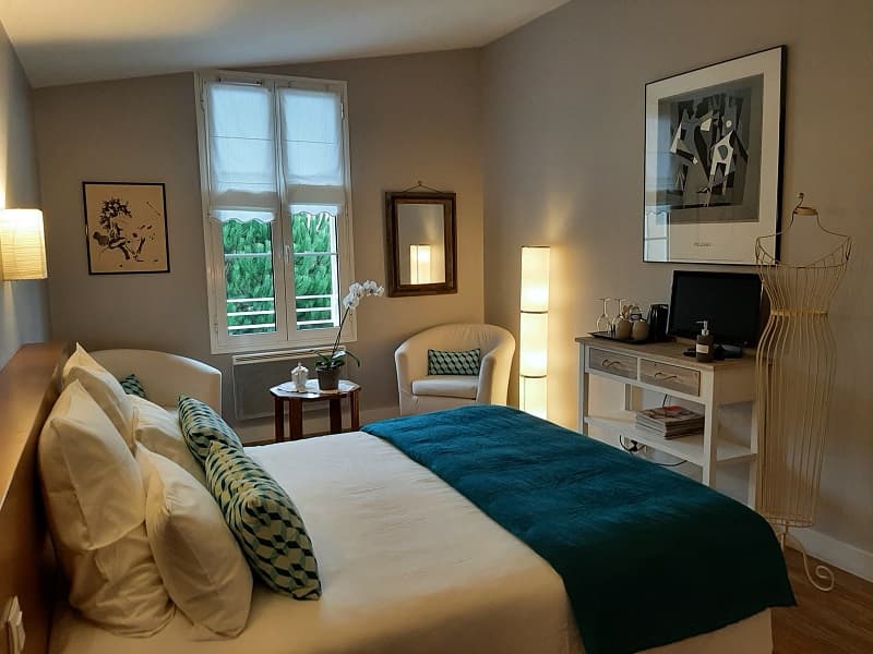 escale de bel air chambre d'hotes gauriac bleu 3 800x600©Carole Gadrat