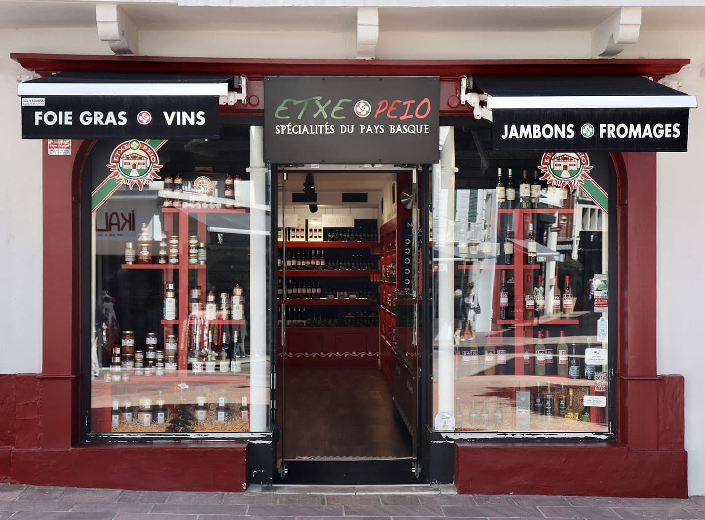 etxe-peio-vitrine
