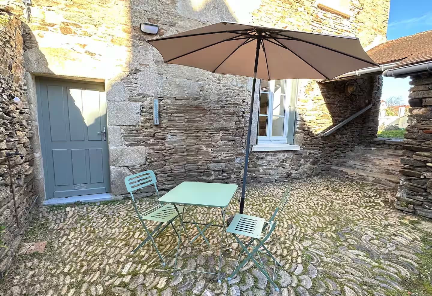 gite saint laurent saint-yrieix la perche terrasse