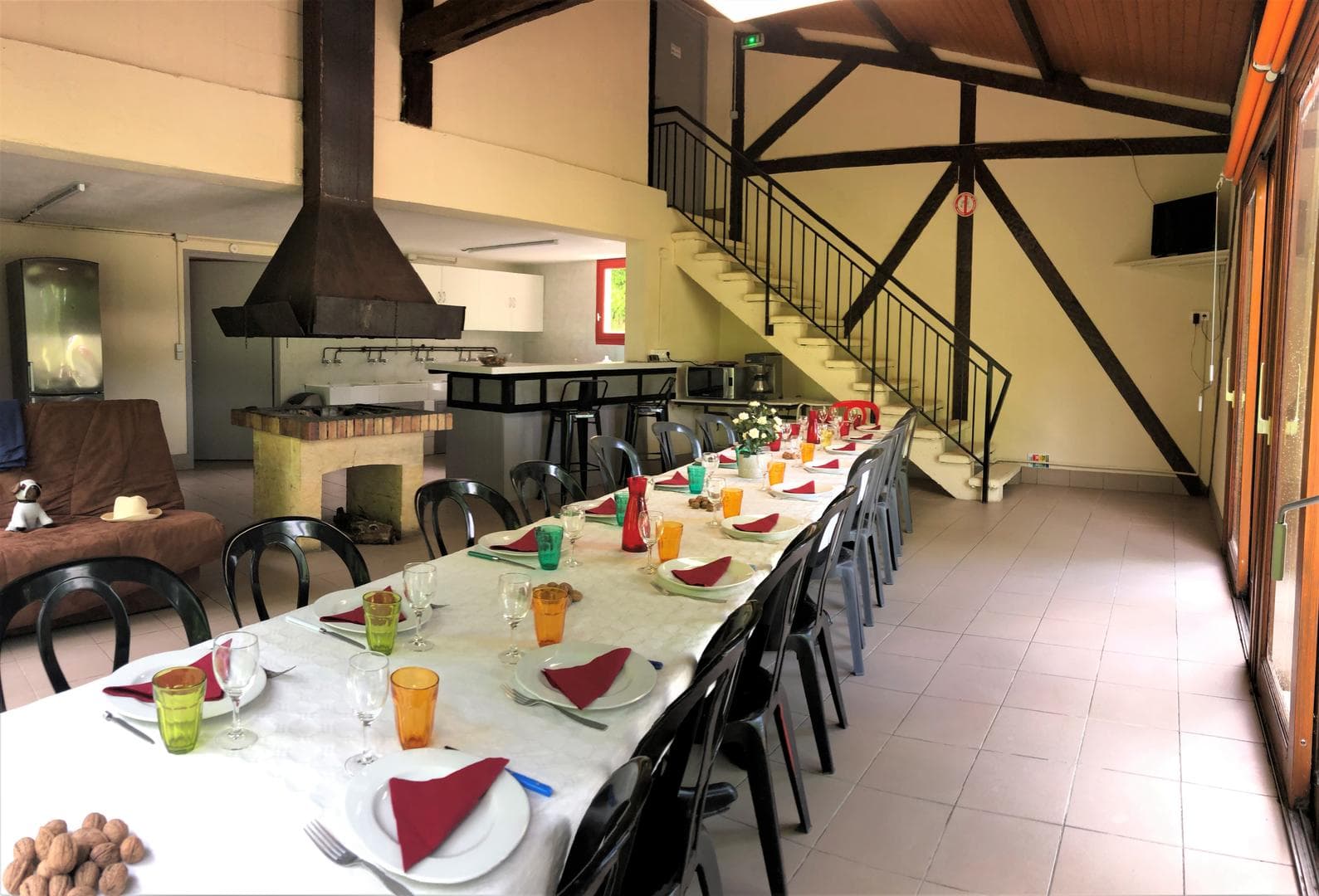 grande table pour accueil groupe