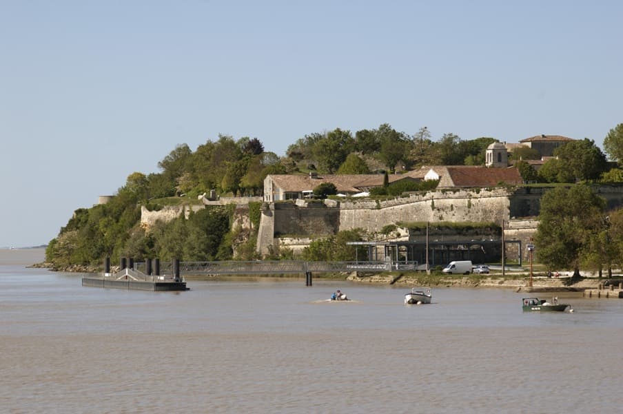 halte-nautique-de-blaye-estuaire-gironde-800x600