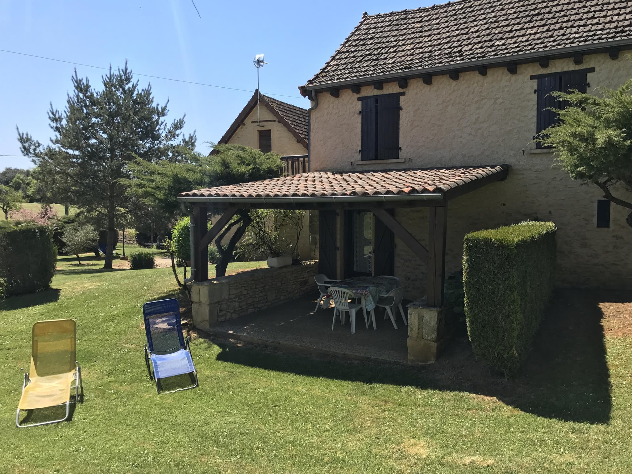 Lapervoisie 1 jardin piscine et proche de Sarlat_15