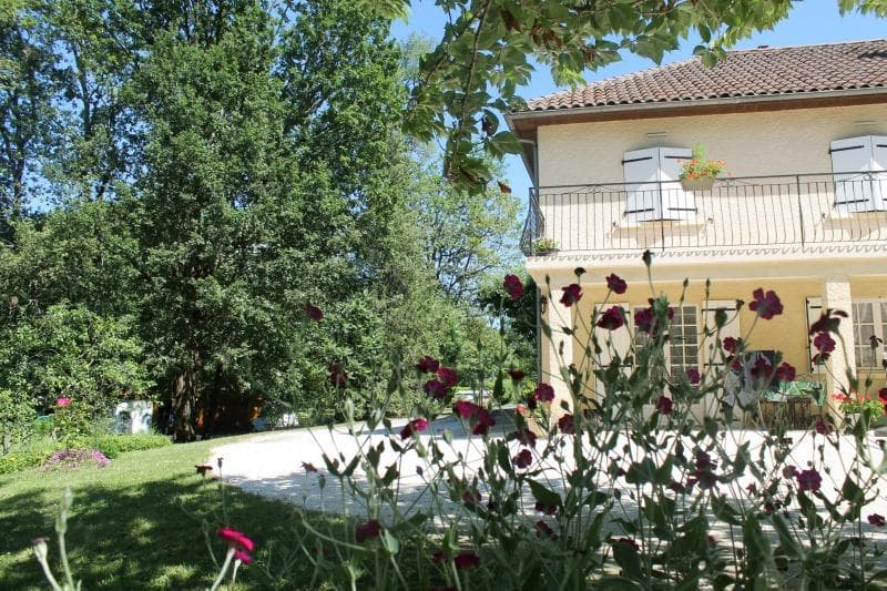 L'Abeille proche de Sarlat_1