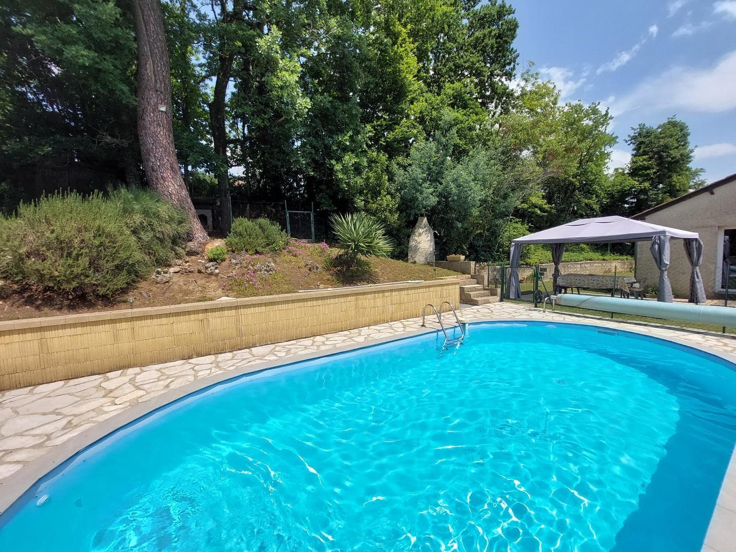 Les Devises avec piscine proche de Sarlat_8