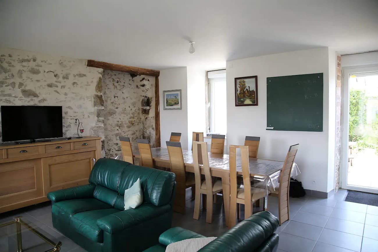 la-chapelle-largeau-gite-saphir-piece-a-vivre