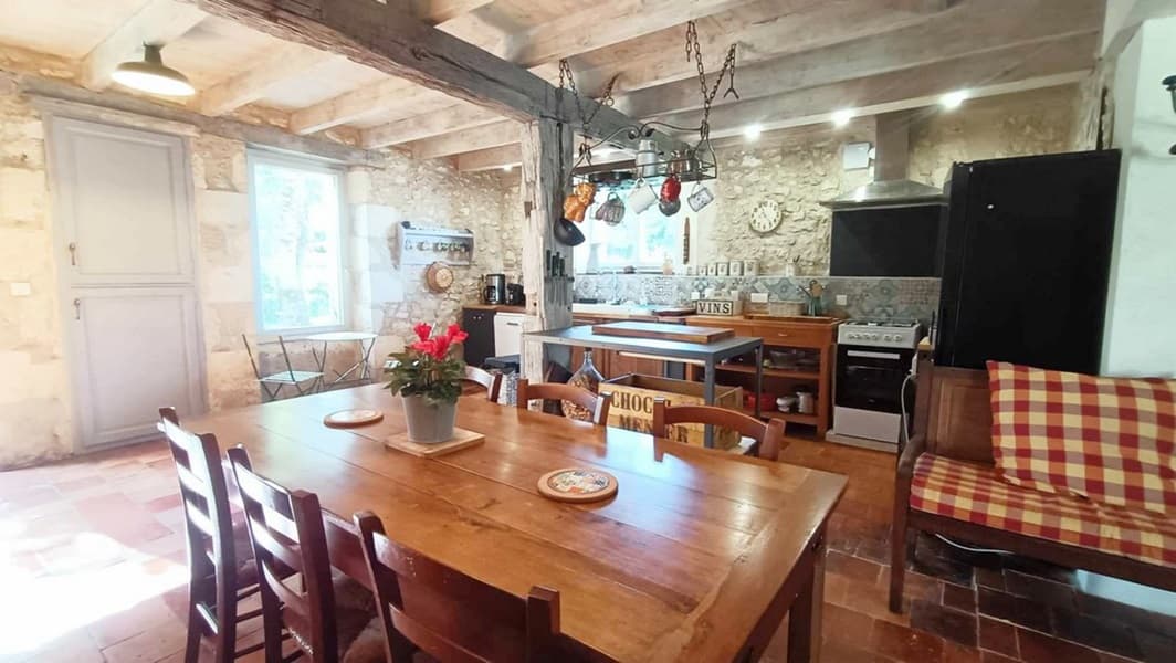 la sauvetat du dropt-la veille maison-salle a manger et cuisine 2