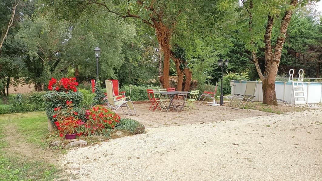 la sauvetat du dropt-la veille maison-salon de jardin et piscine