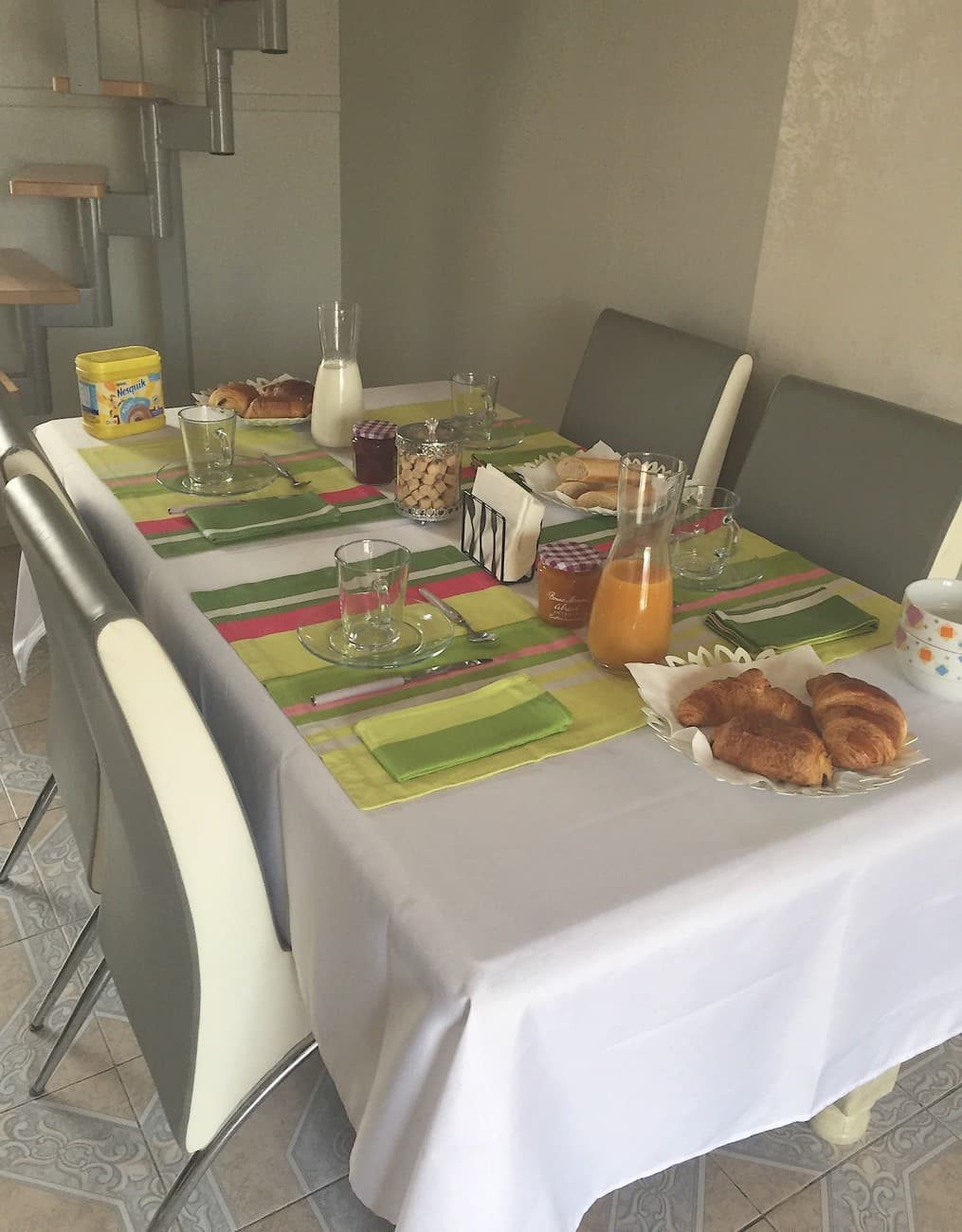 le-temple-chambres-dhotes-chambres-espirito-petit-dejeuner
