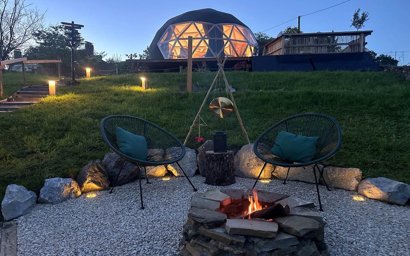 L'étoile du béarn hébergement insolite Dôme 2 personnes avec spa Asson