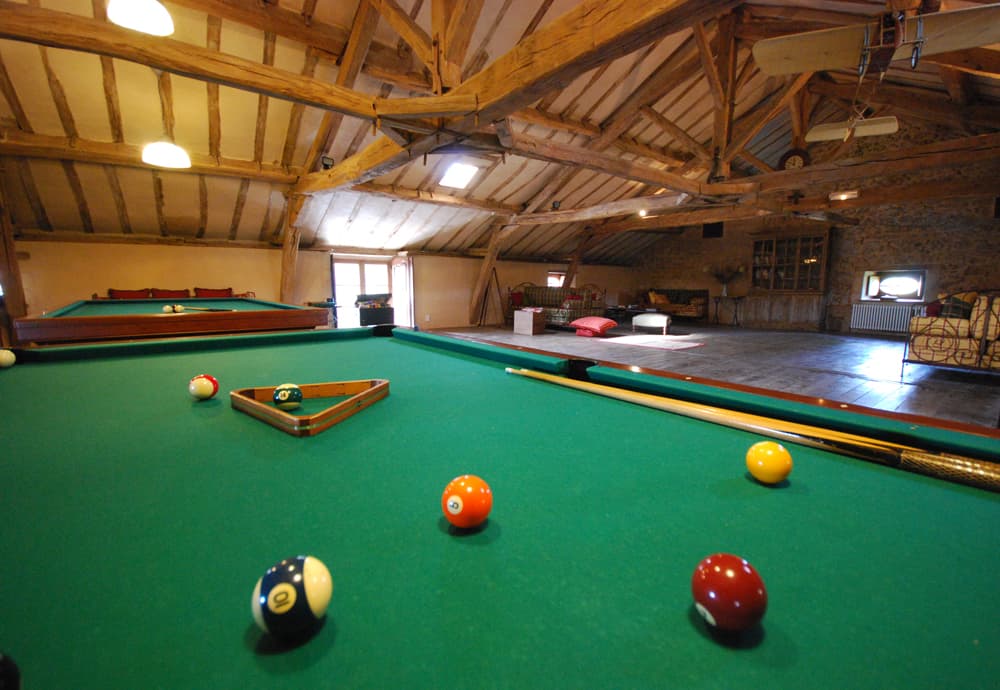 Salles des billards de l'Hôtel Les Orangeries - Lussac-les-Châteaux 19
