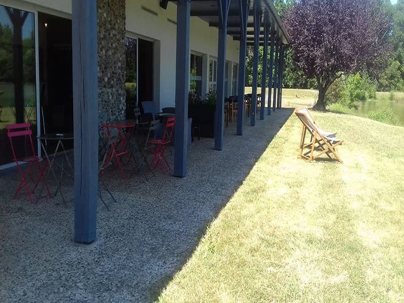 miramont-chaperon-rouge-terrasse