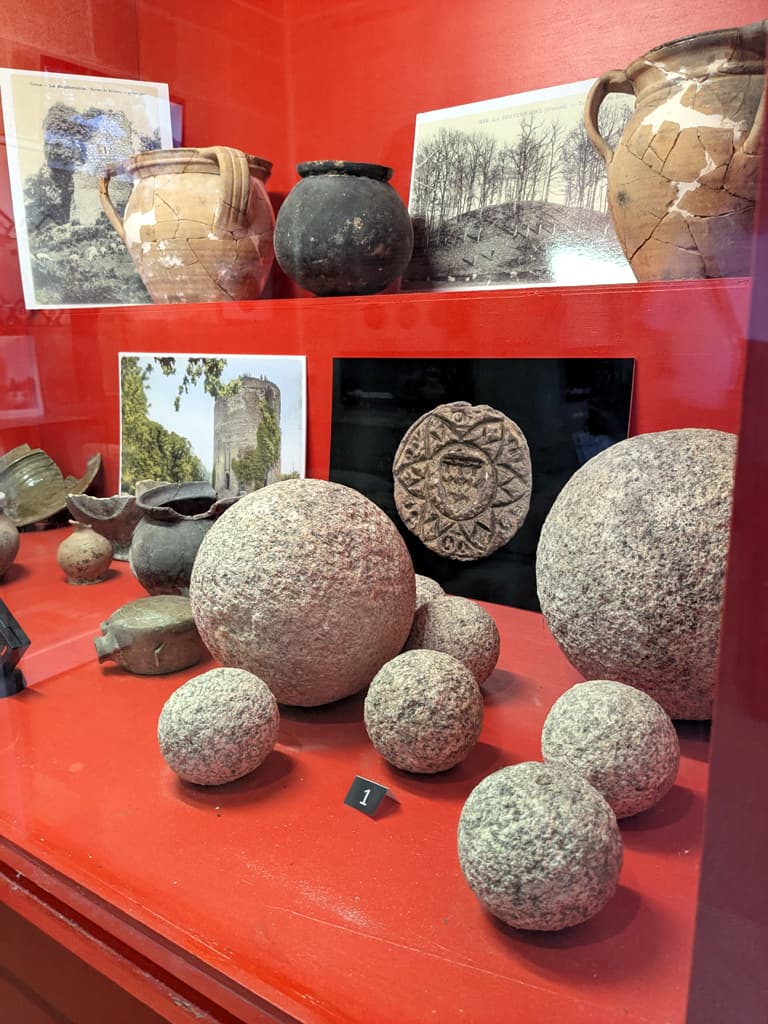 Maison des Patrimoines exposition archéologique sculptures