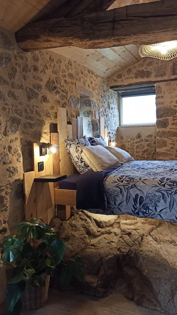 mauleon-gite-la-loge-ligeron-chambre