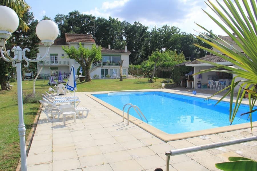 miramont de guyenne-gite les bananiers-maison et piscine