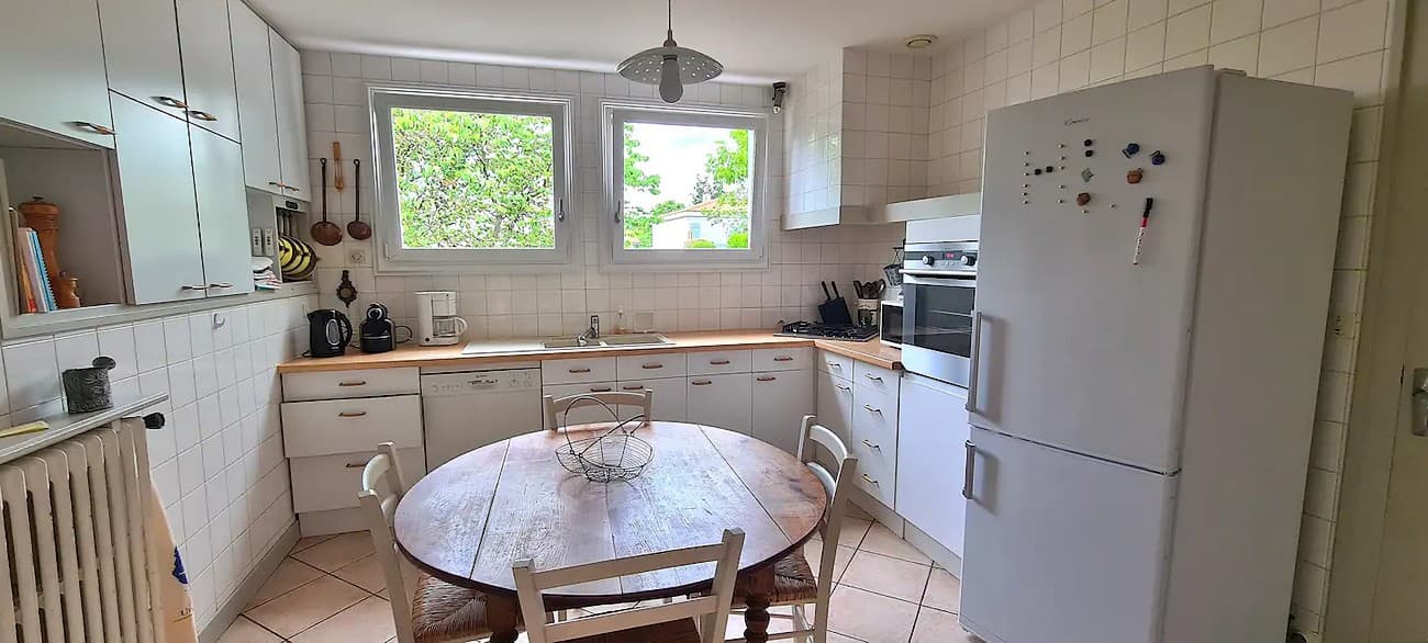montravers-gite-les-paquerettes-cuisine