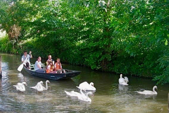 Barque en Marais poitevin