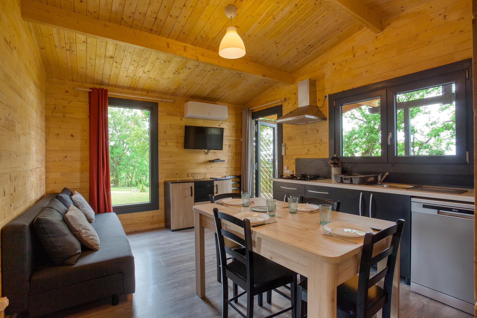 pièce principale chalet Montignac