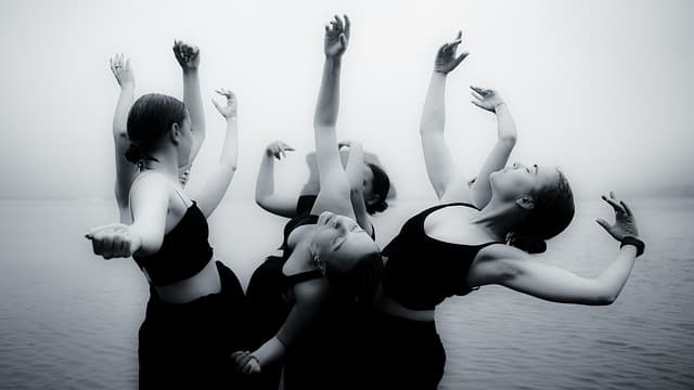 reflex_production-girls