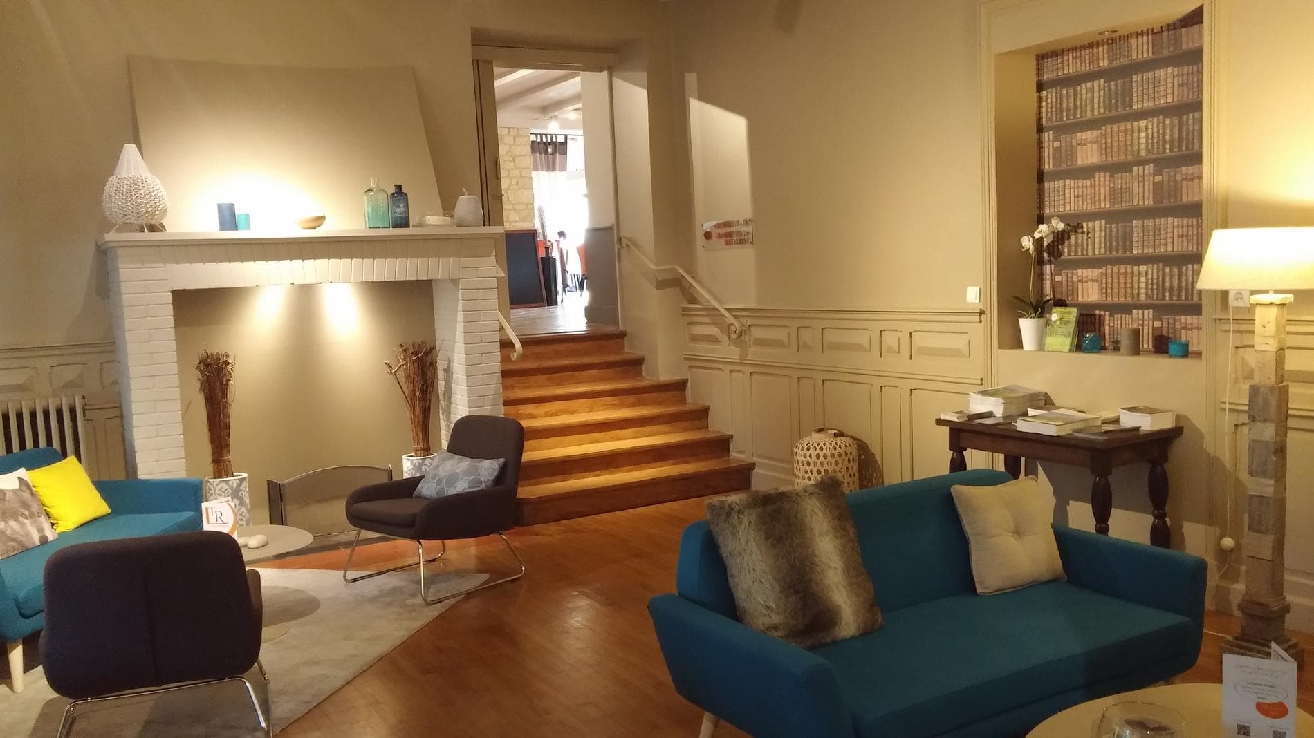relaisduperigordnoir-salon