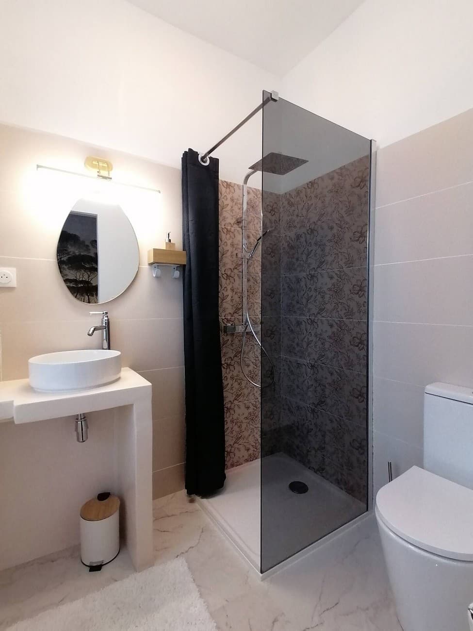 saint-amand-sur-sevre-le-grand-gite-du-fou-douche