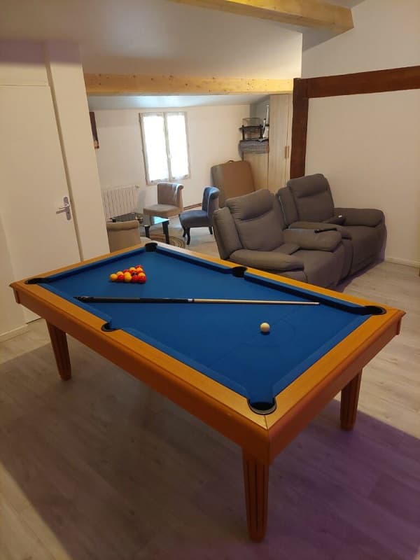 saint colomb de lauzun-chambres dhotes detente au pays de lauzun-salle de jeux commune billard