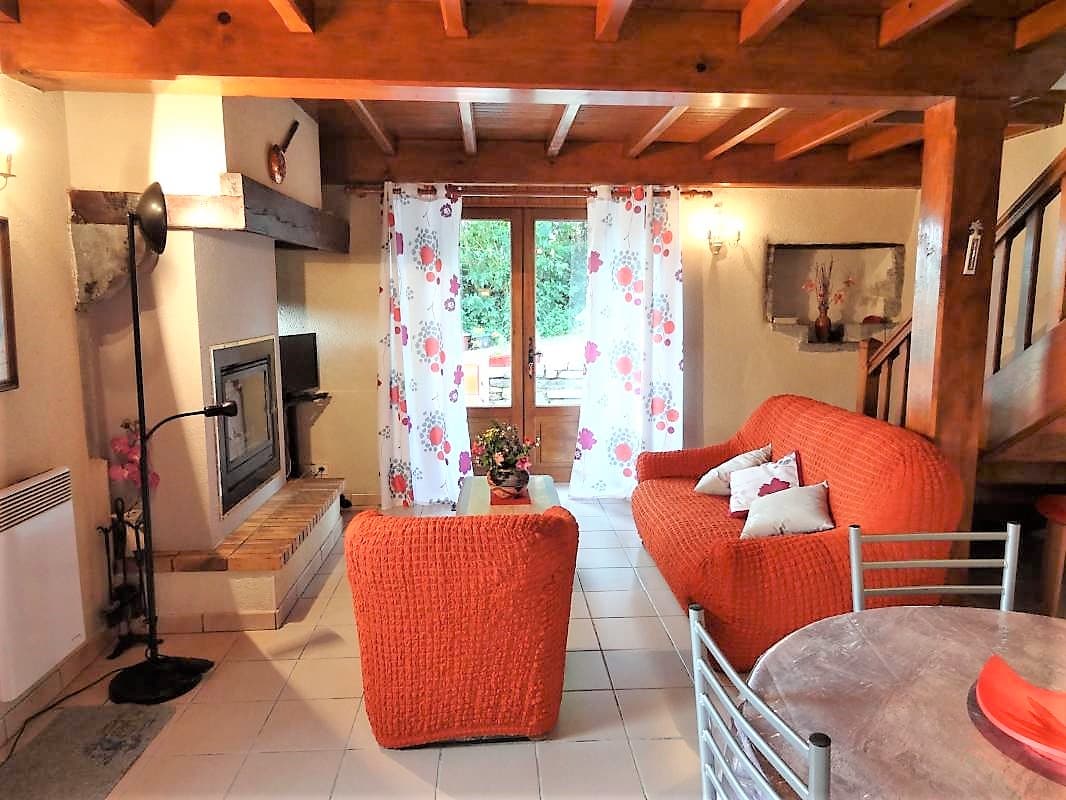 Salatua gîte montagne basque Musculdy salon2-32