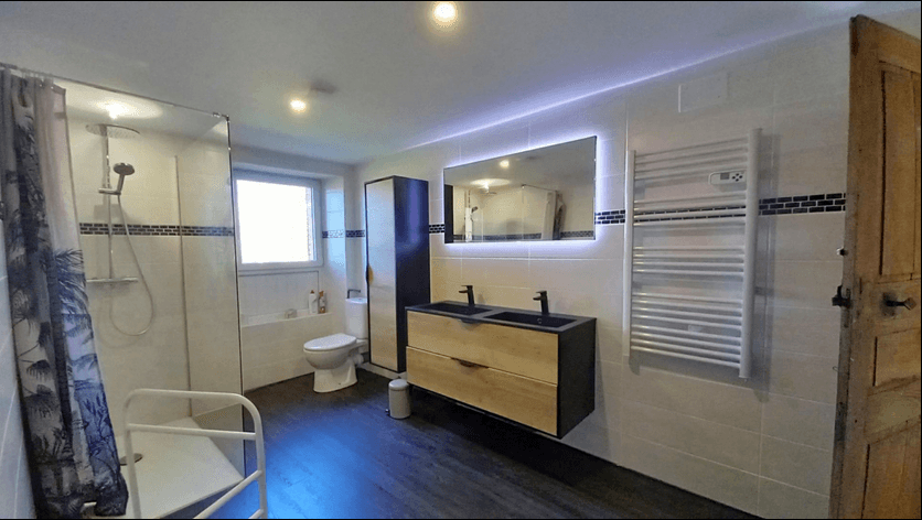 salle de bain de l'étage