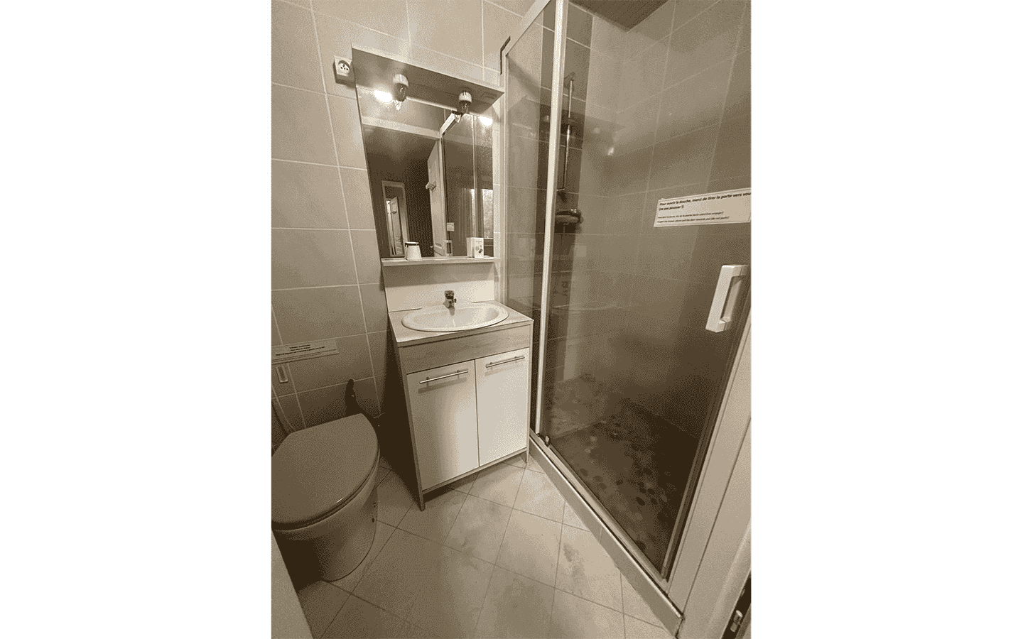 Salle de bain Chambre Le saison La Cheminée Tardets Soule Pays Basque