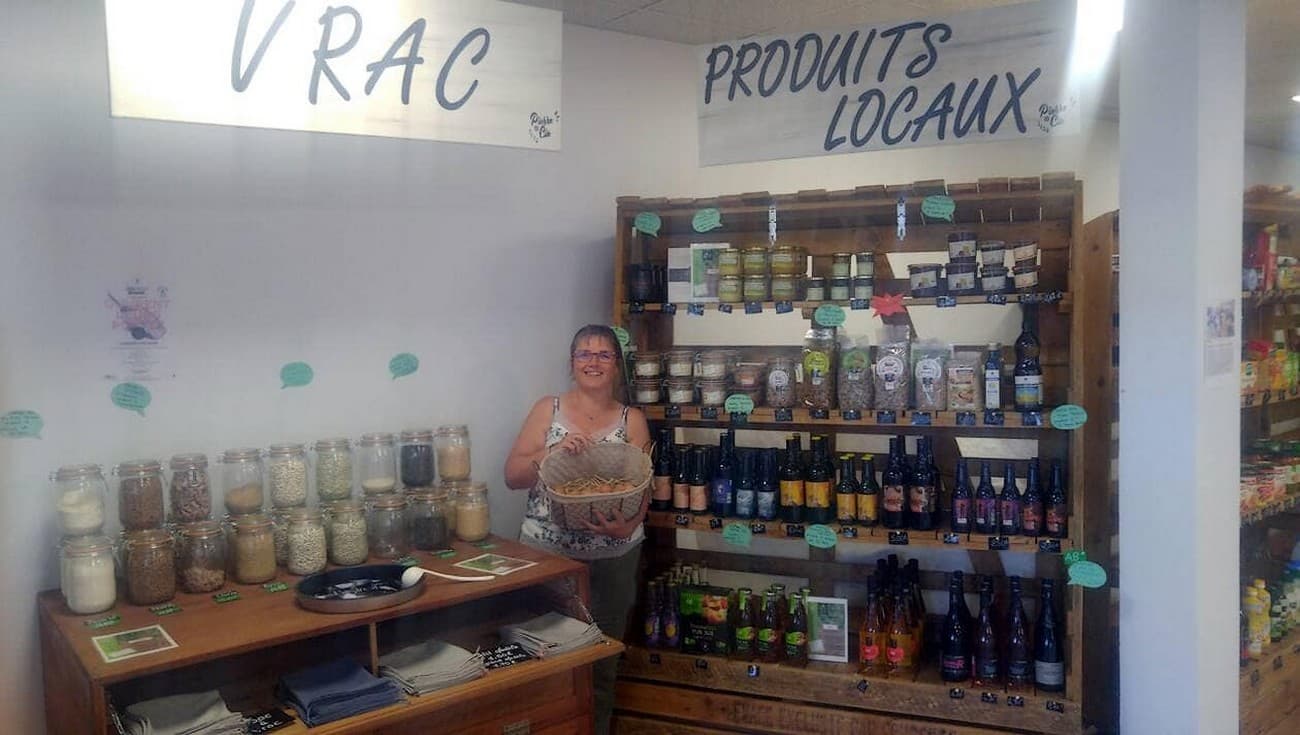 st-pierre-des-echaubrognes-epicerie-solidaire-pierre-et-cie-vrac