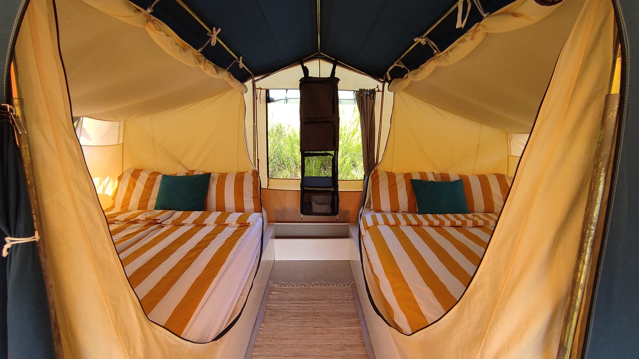 tente 1 - intérieur 3
