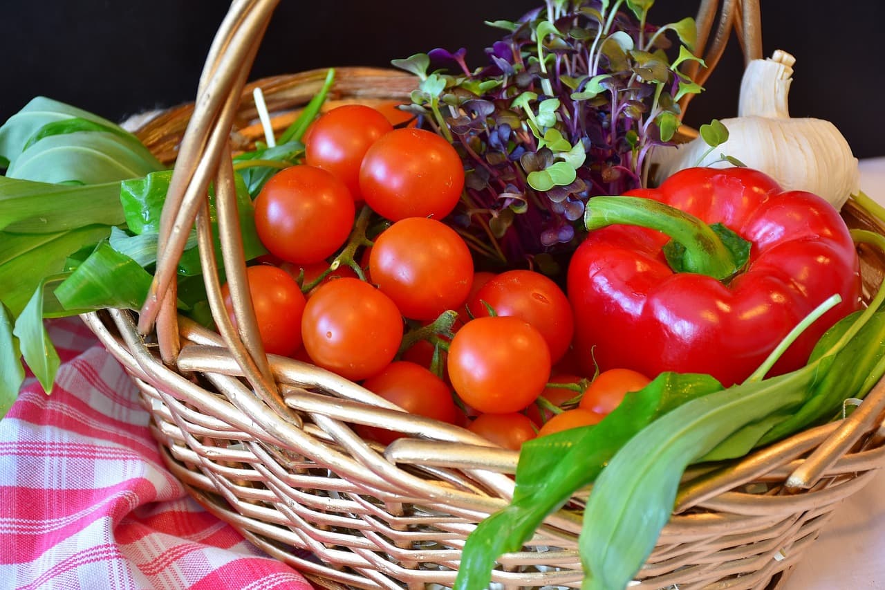 vegetables-gc856c903e_1280