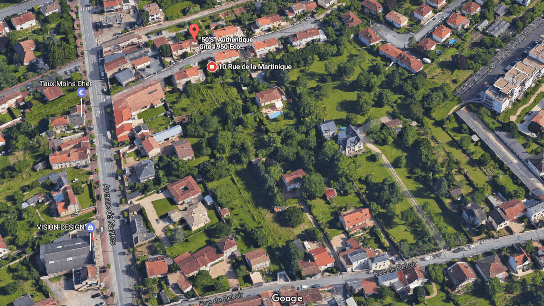 Vue d'avion on découvre la campagne à la ville avec 3ha de jardins regroupés