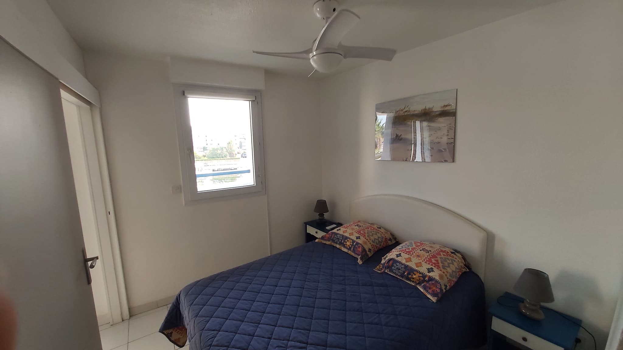 Chambre avec vue sur les bateaux
