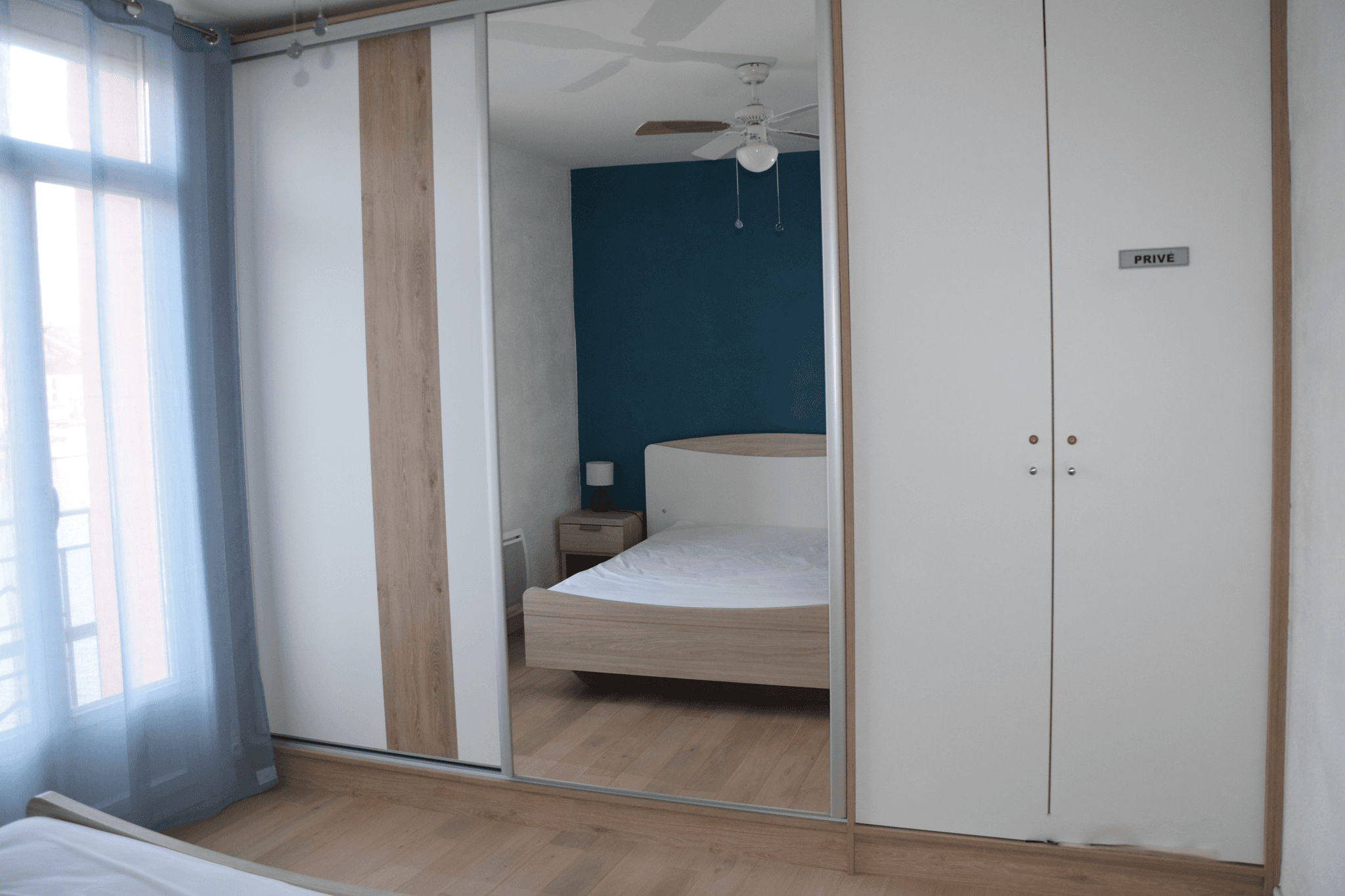 Chambre parents ( dressing )