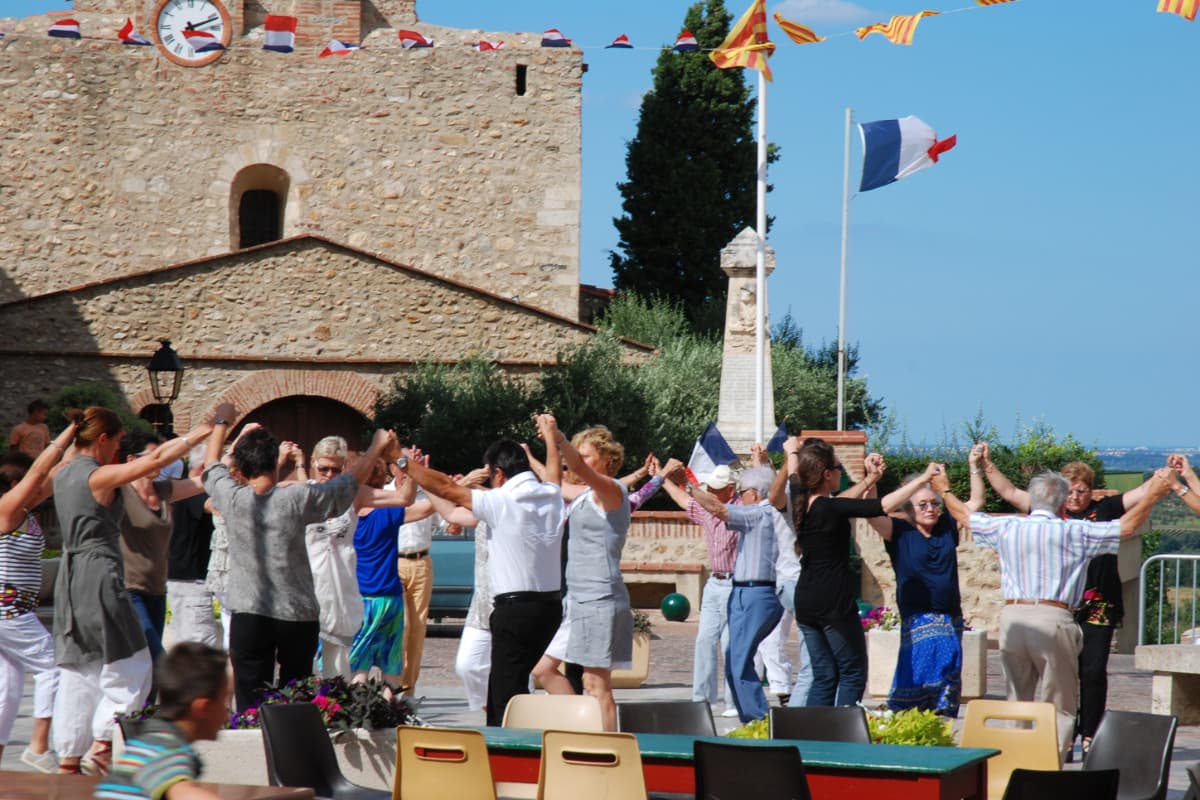 Un 14 juillet et sa sardane traditionnelle