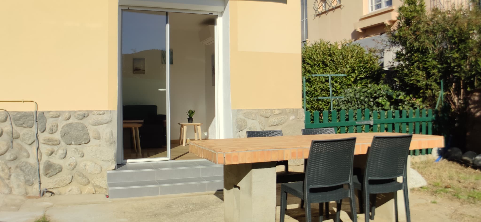 MEUBLE LE BOULOU HOULNE EXTERIEUR TABLE