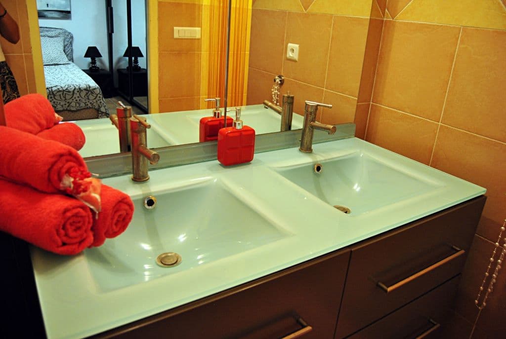 SALLE D'EAU GITE Mr JUANOLE