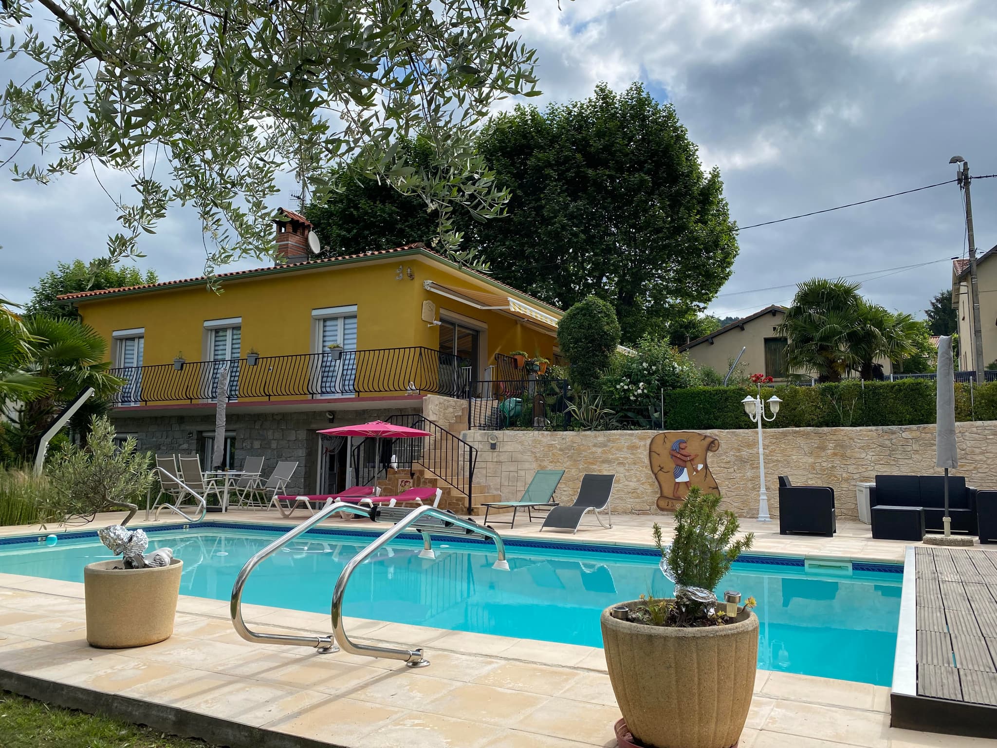 Villa Romaga façade de près
