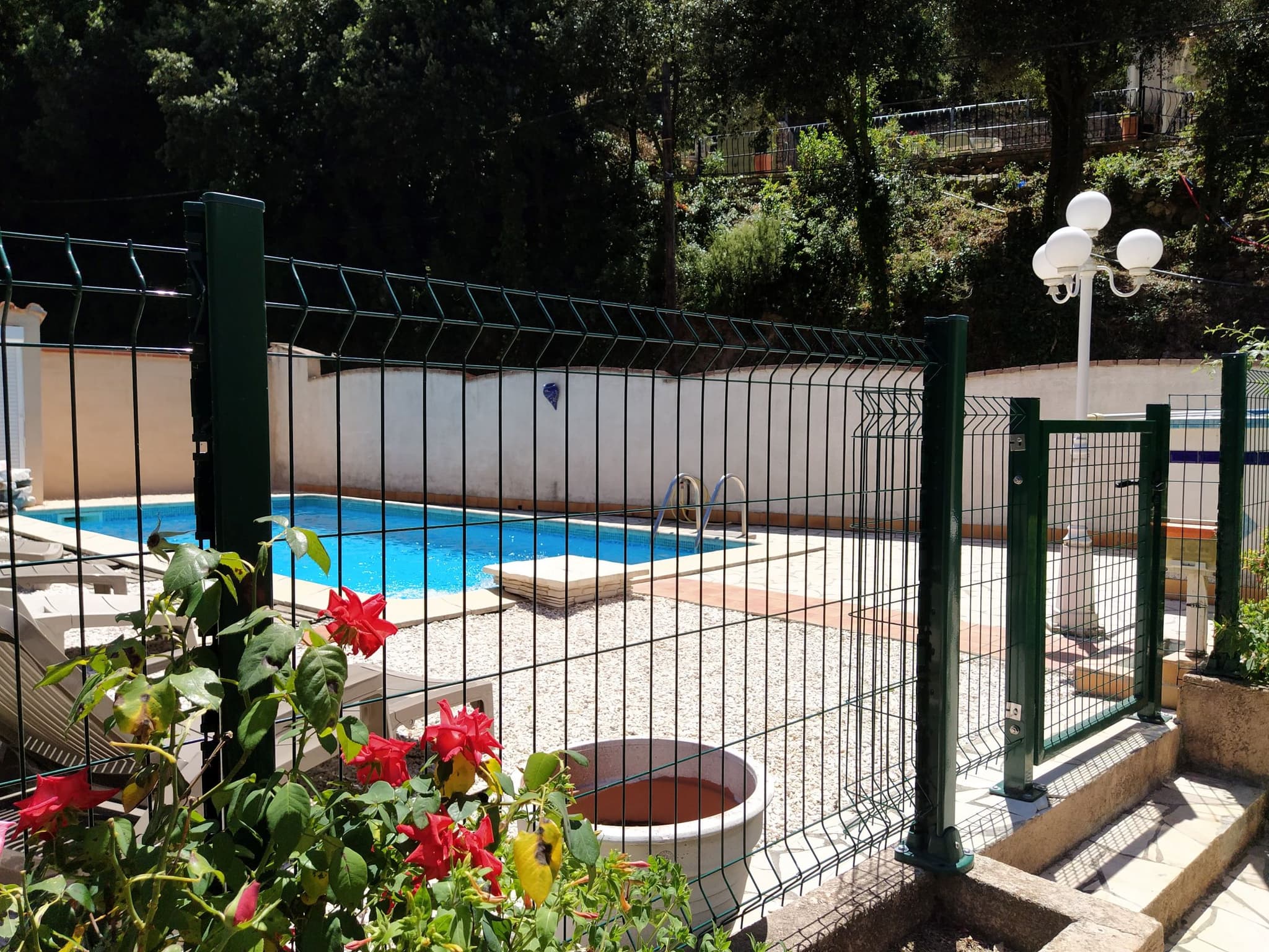 accès piscine