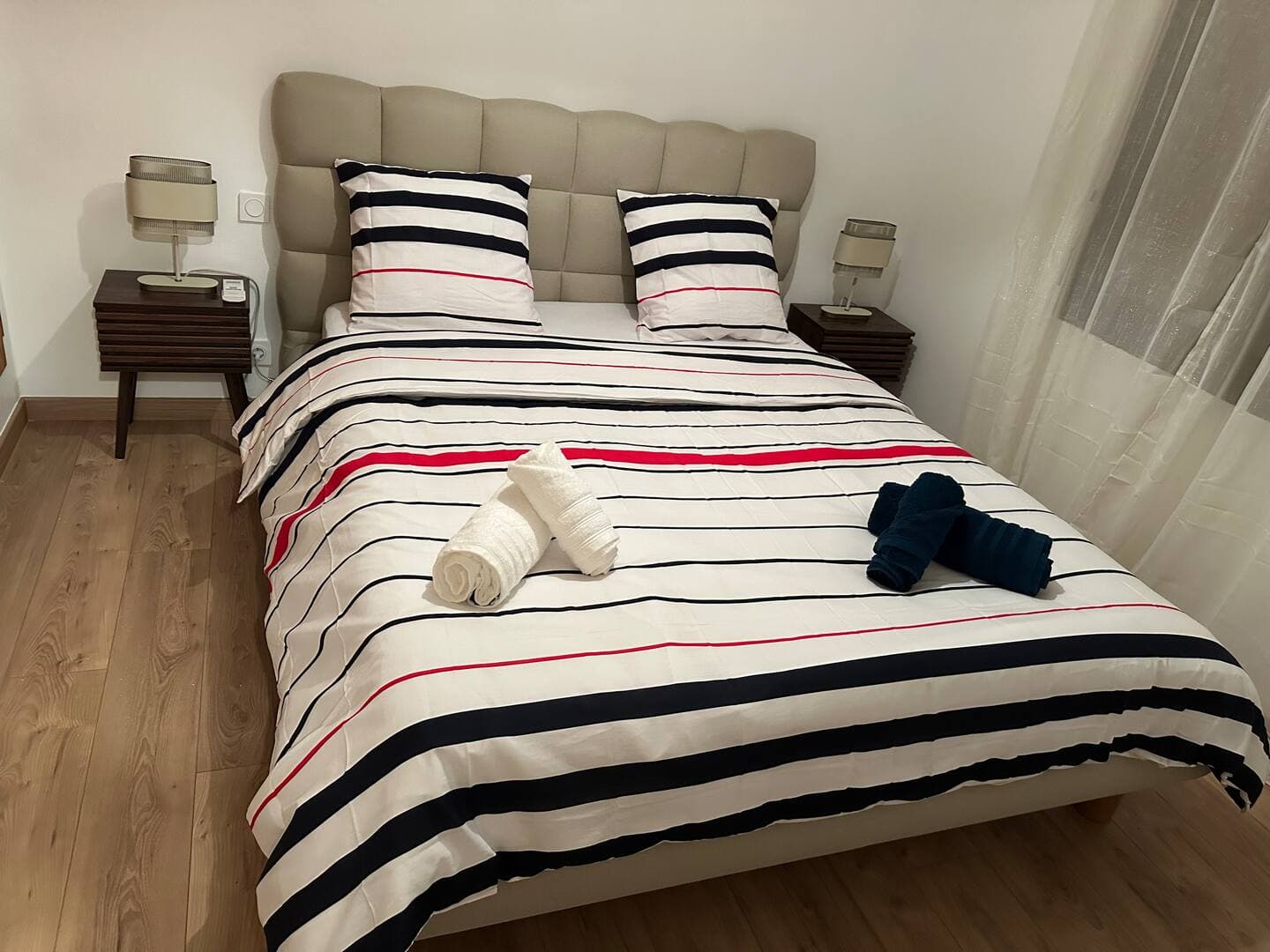 Chambre avec lit en 160 cm