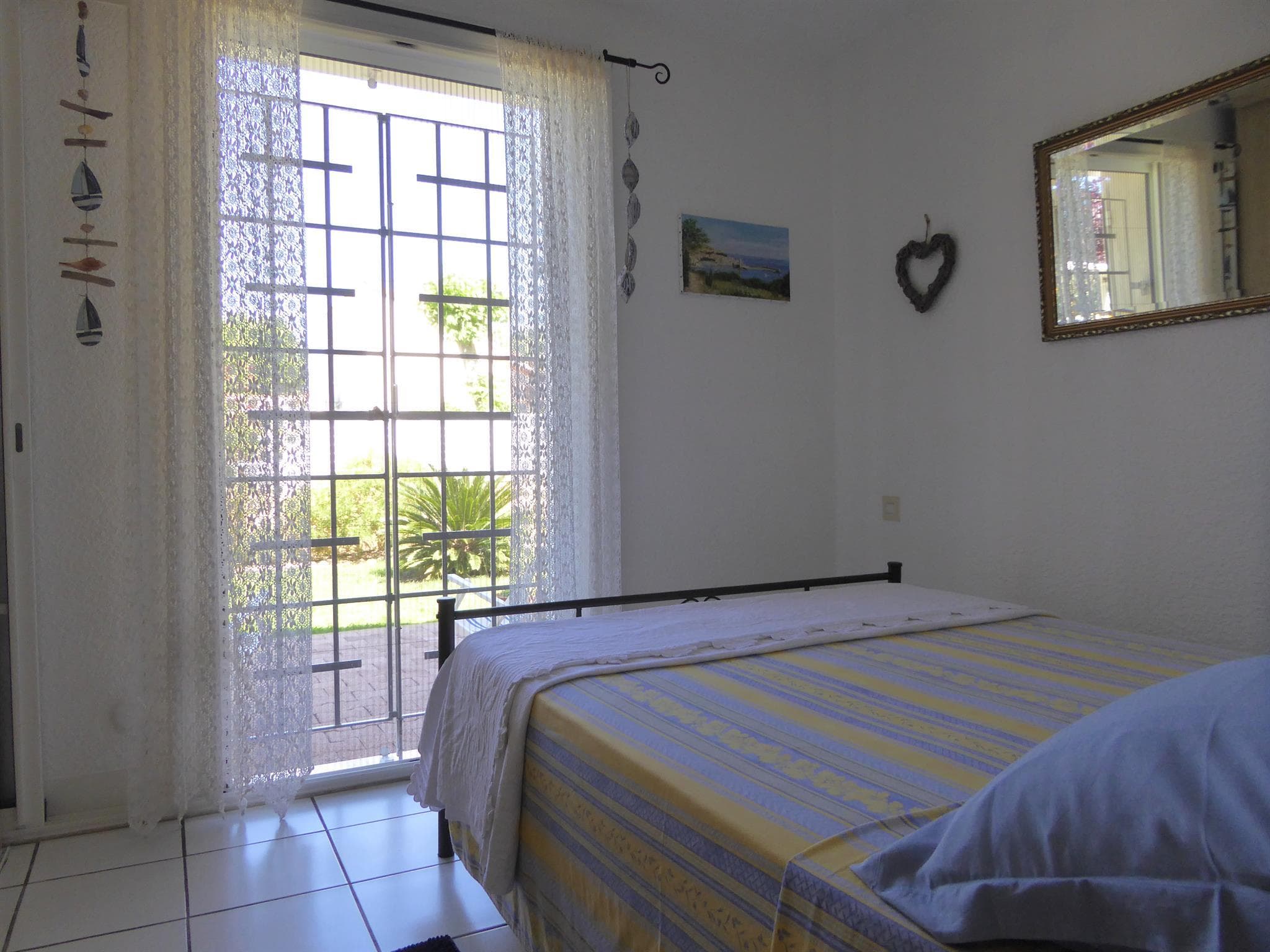 chambre ouverte sur le jardin_16
